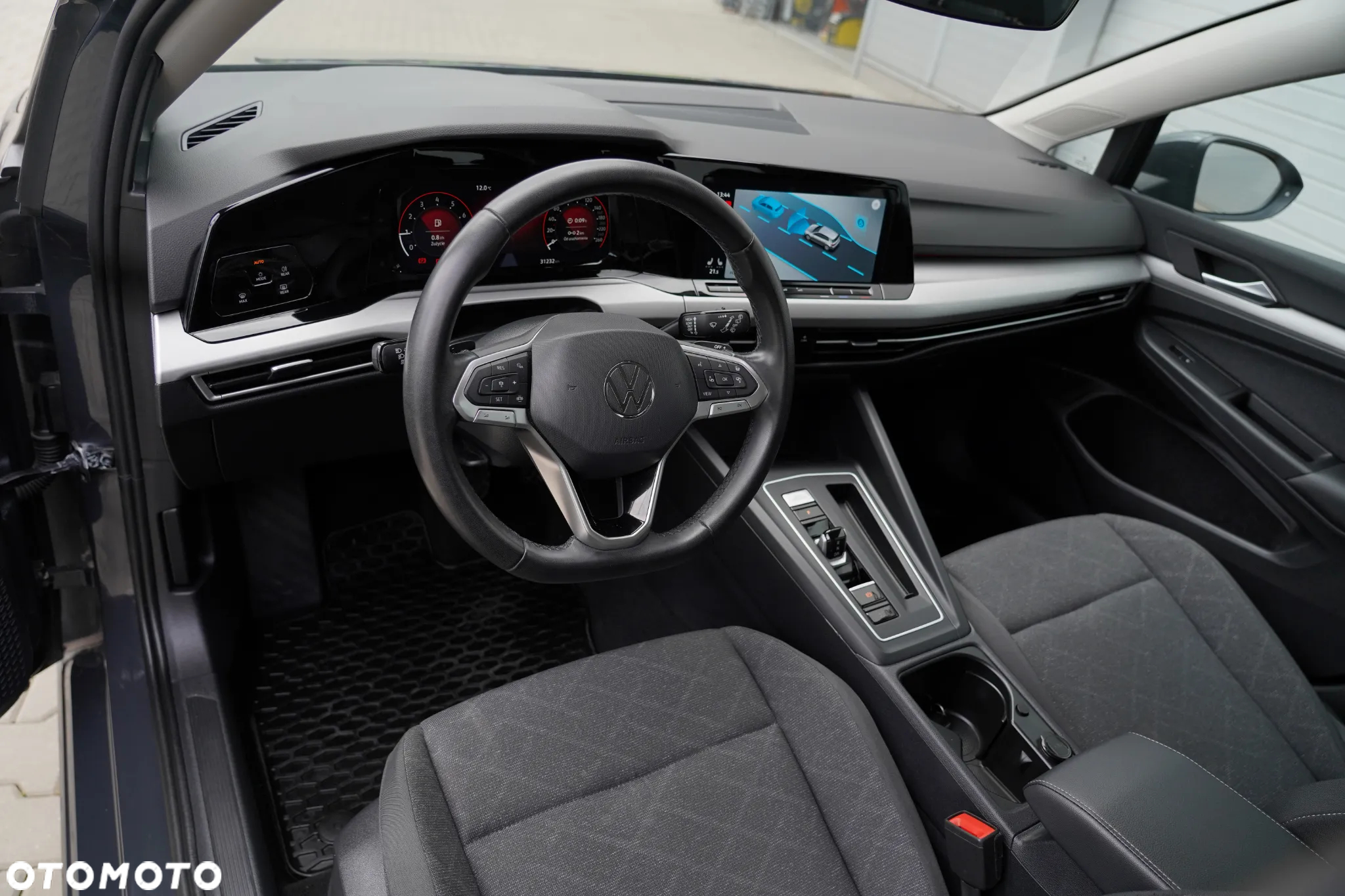 Volkswagen Golf - 14