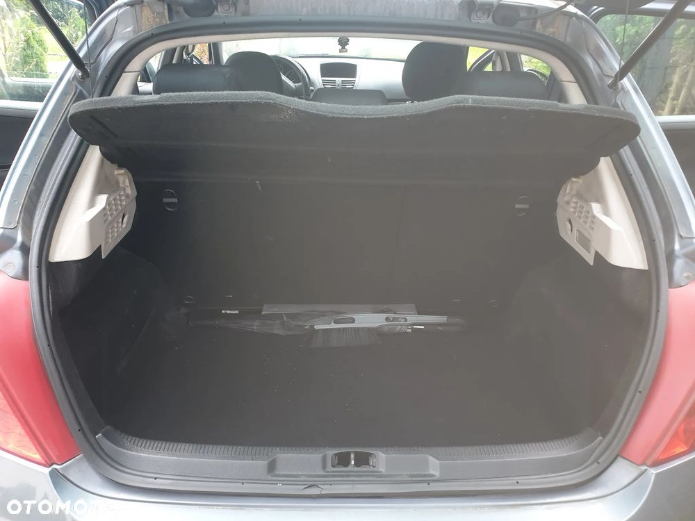 Peugeot 207 1.4 16V Presence - 11