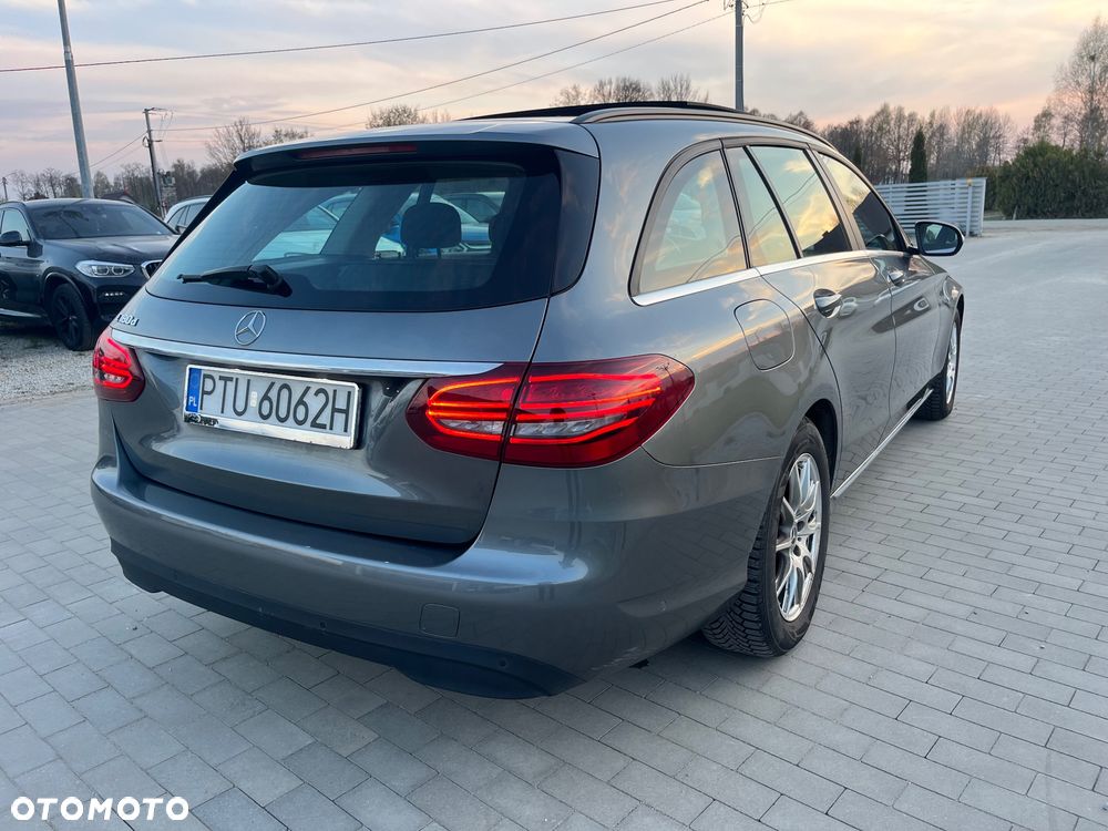 Mercedes-Benz Klasa C 180 d Exclusive - 8