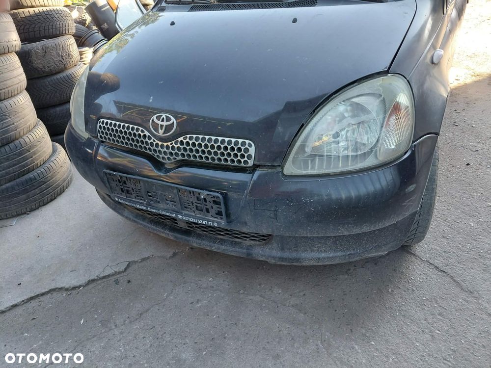 części TOYOTA YARIS I 3 drzwi 1.0 benzyna 1999r hatchback  LAMPY PRZÓD prawa lewa - 1