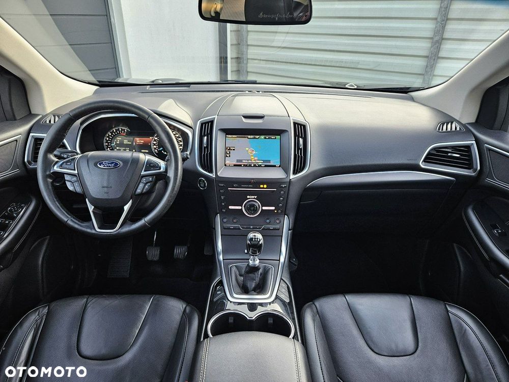 Ford Edge 2.0 TDCi 4x4 Titanium - 29