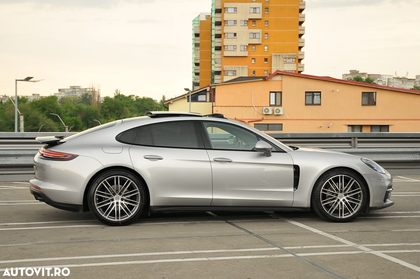 Porsche Panamera 4S - 1