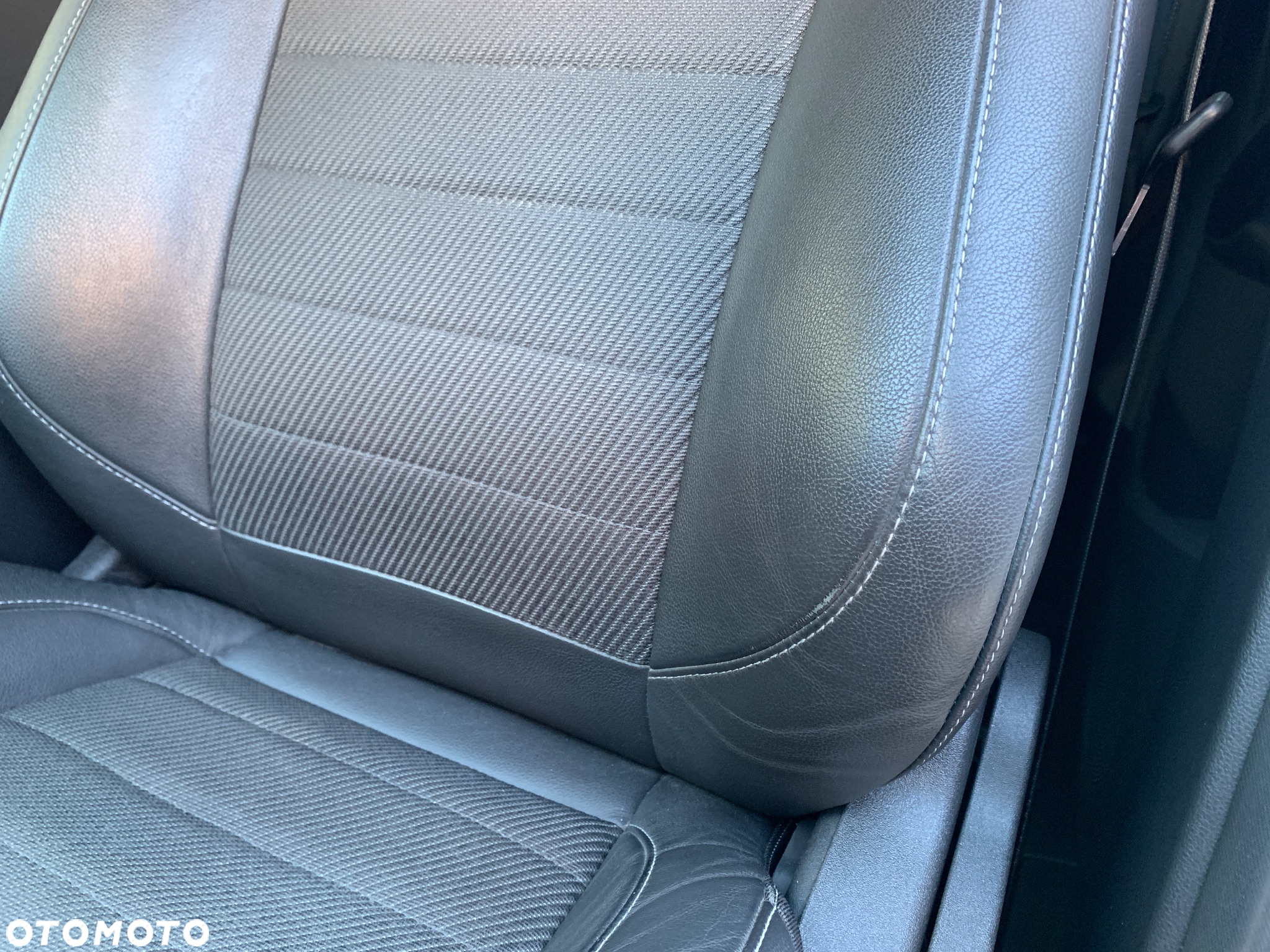 Ford Kuga 2.0 TDCi 4x4 Titanium - 23