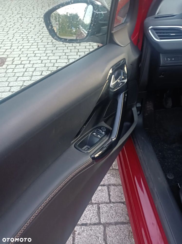 Peugeot 208 120 VTI Allure - 13