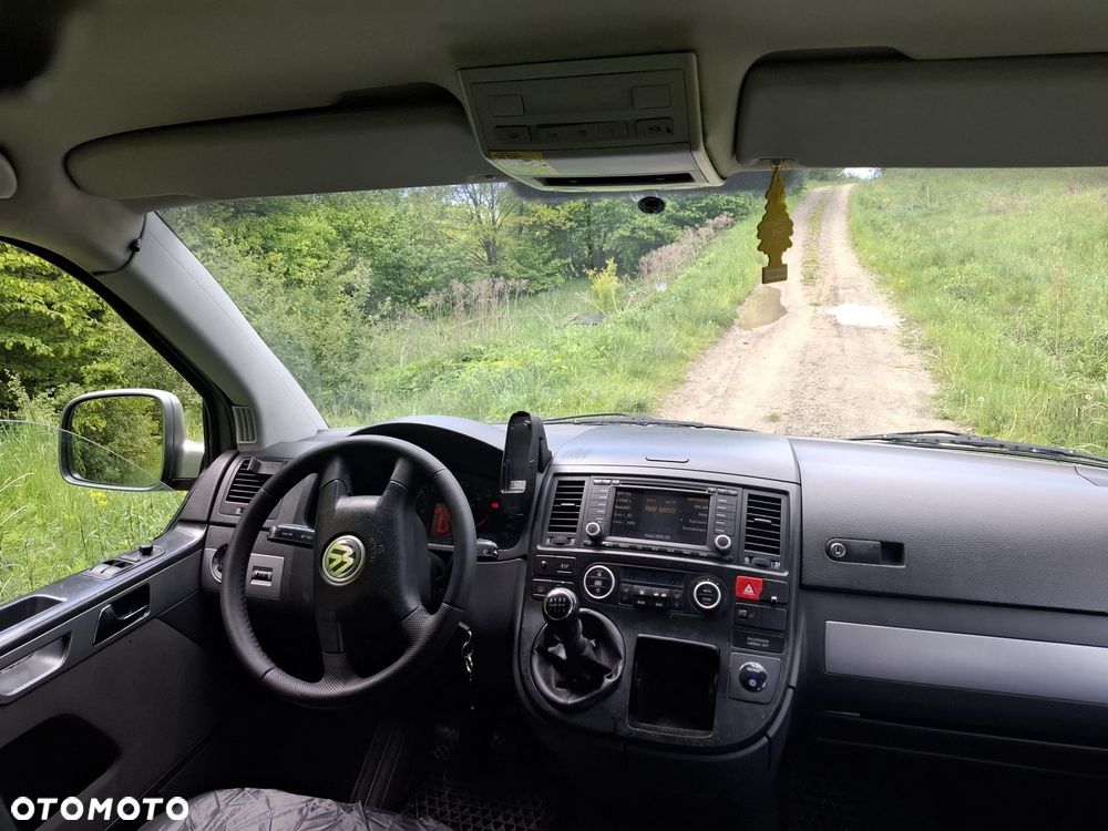 Volkswagen Multivan - 9