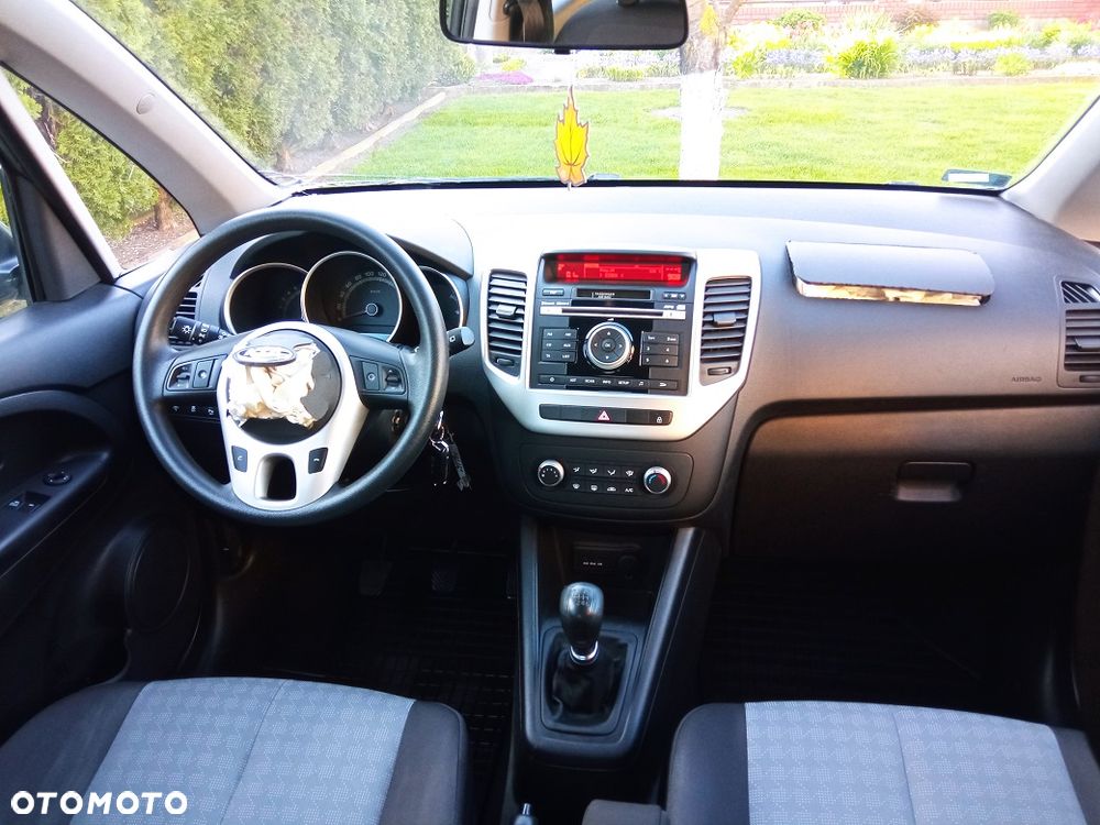 Kia Venga 1.6 L - 18