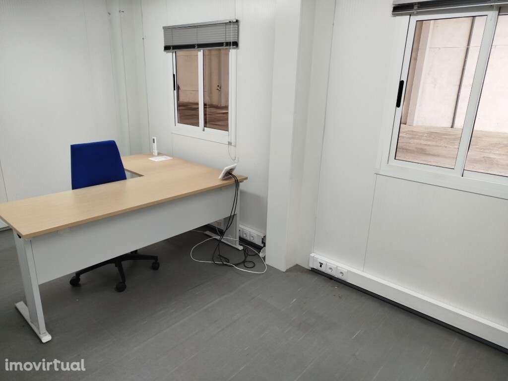 Armazém para arrendar na zona de Sintra, no Linhó - Grande imagem: 3/21