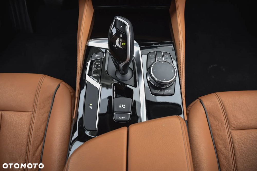 BMW Seria 5 520d Efficient Dynamics Edition Luxury Line - 30