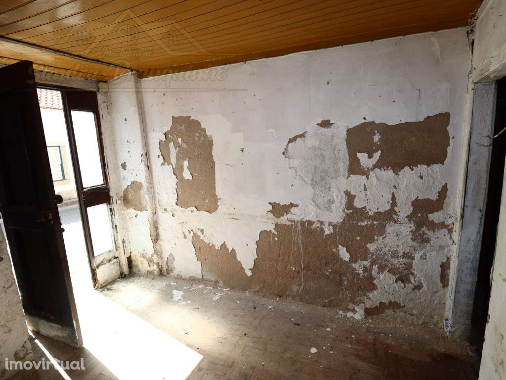 Moradia T2+1 com patio e garagem - Grande imagem: 2/27