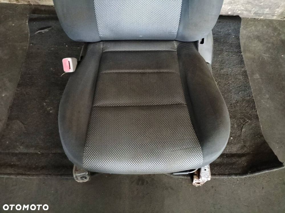 FOTEL LEWY PRZÓD MAZDA DEMIO I LIFT - 3