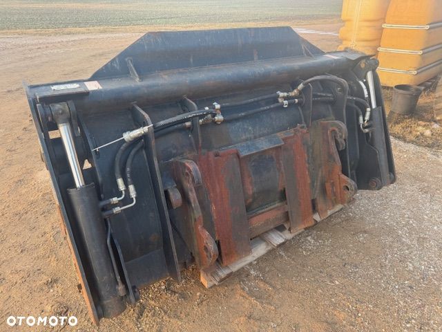 Caterpillar 906M - 15