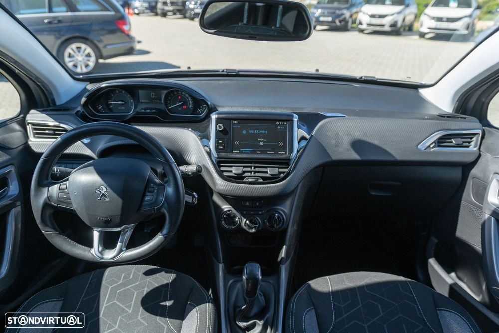 Peugeot 2008 1.2 PureTech Style - 15