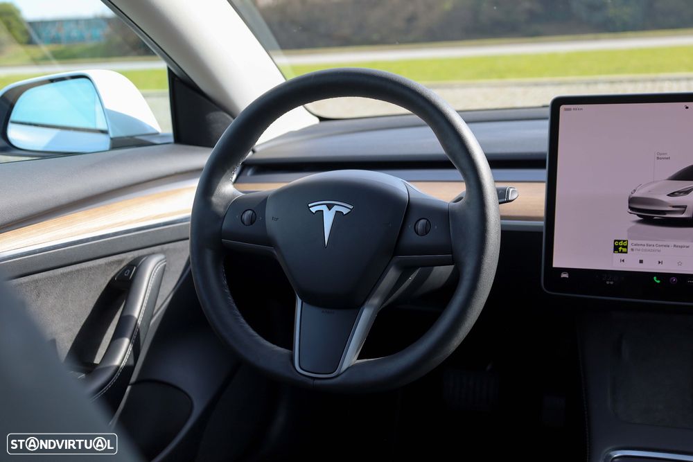 Tesla Model 3 Tração Traseira Standard - 16