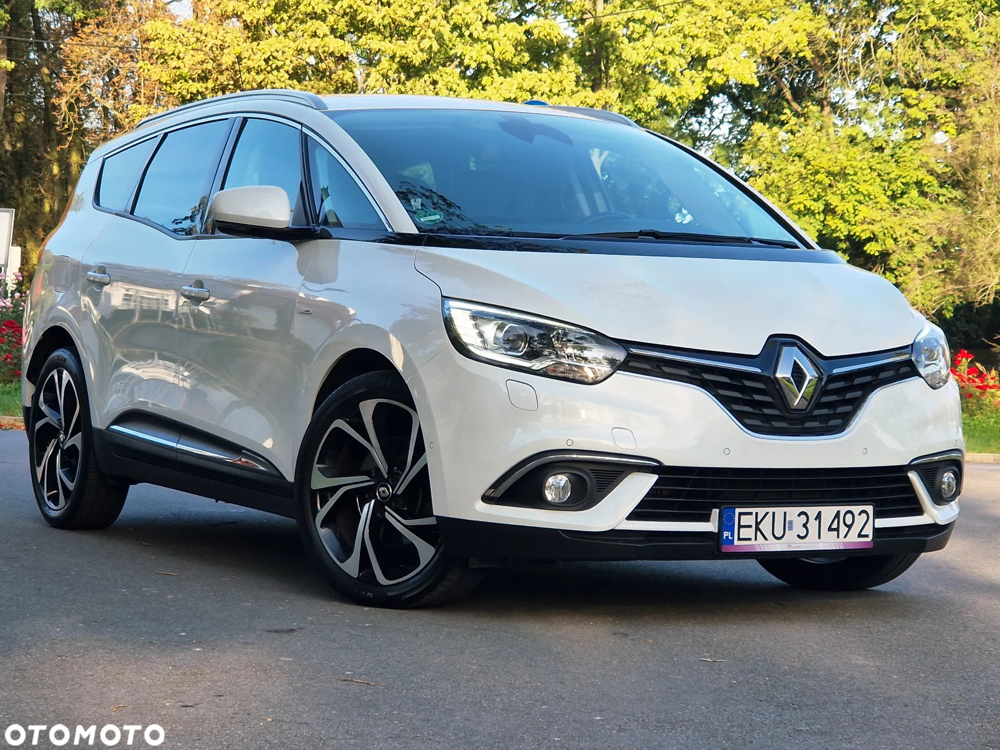 Renault Grand Scenic ENERGY TCe 130 BOSE EDITION - 6