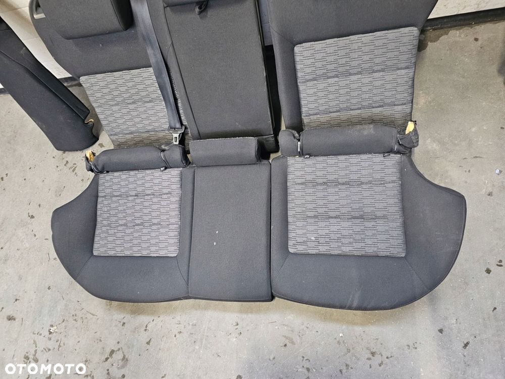fotel fotele przód lewy prawy kanapa siedzisko tył skoda octavia ii 2 hb - 4