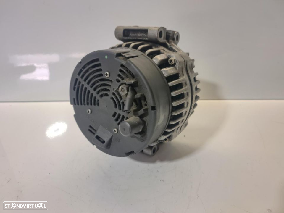 Alternador Mercedes 200 CDI 220 CDI Classe C E Vito 115A  0123510108 - 2