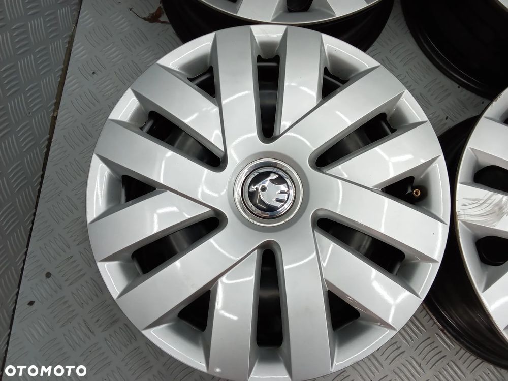 Felgi Skoda Fabia Kamiq Praktik Rapid Scala Roomster 6Jx15 et38 5x100 - 4