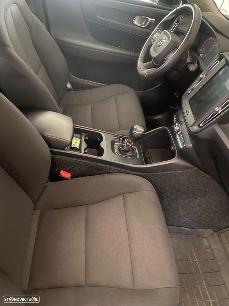 Volvo XC 40 - 25