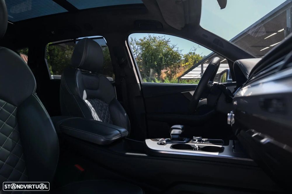 Audi SQ7 4.0 TDI V8 quattro Tiptronic 7L — fotografia 10
