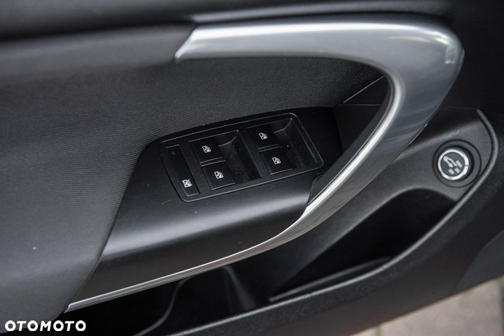 Opel Insignia - 27