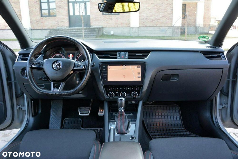 Skoda Octavia 2.0 TSI RS 230 DSG - 24