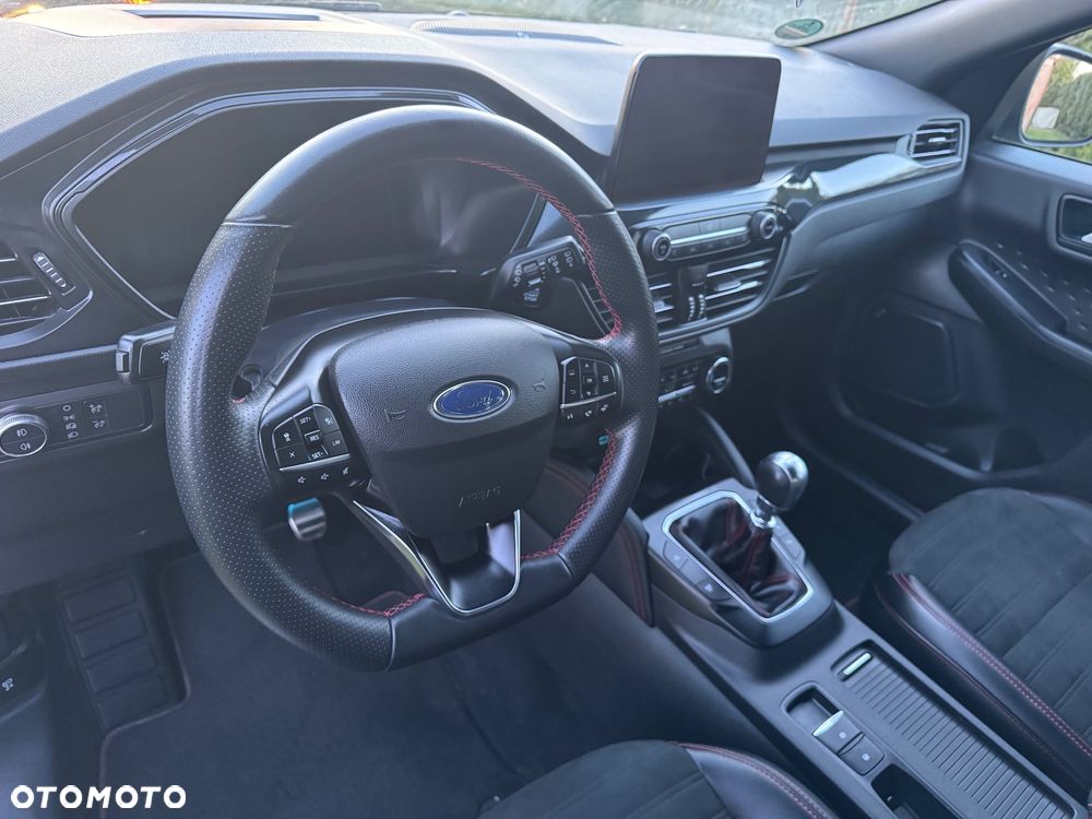 Ford Kuga 1.5 EcoBoost FWD ST-Line X - 10