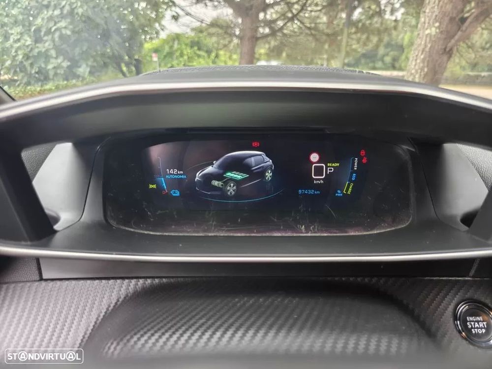 Peugeot e-208 50 kWh Allure Pack - 32