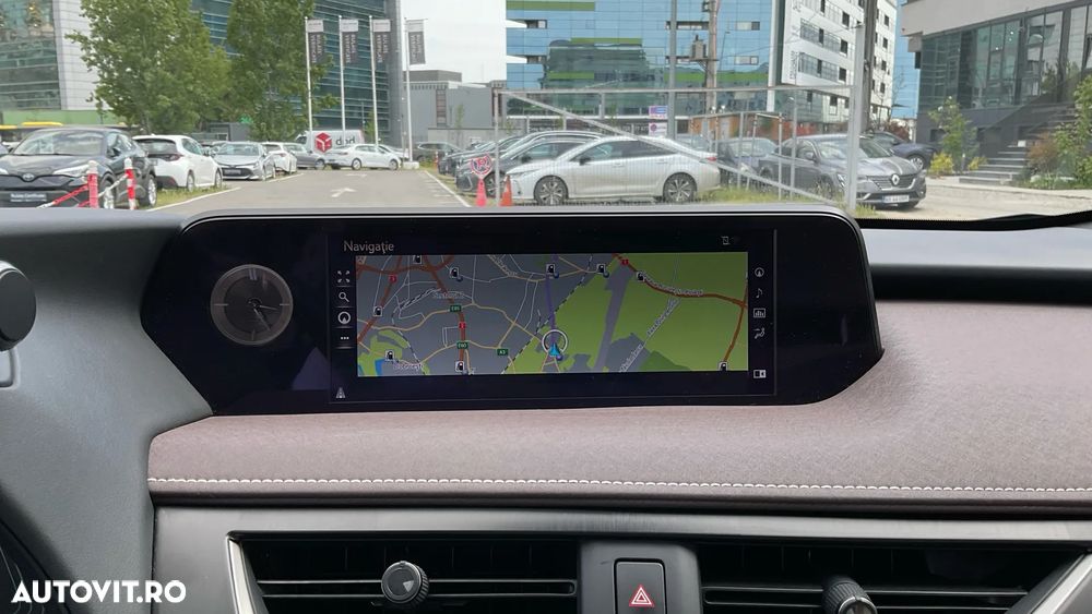 Lexus UX 250h 2.0L HEV 20H- (178 HP) 4X4 CVT Luxury - 22