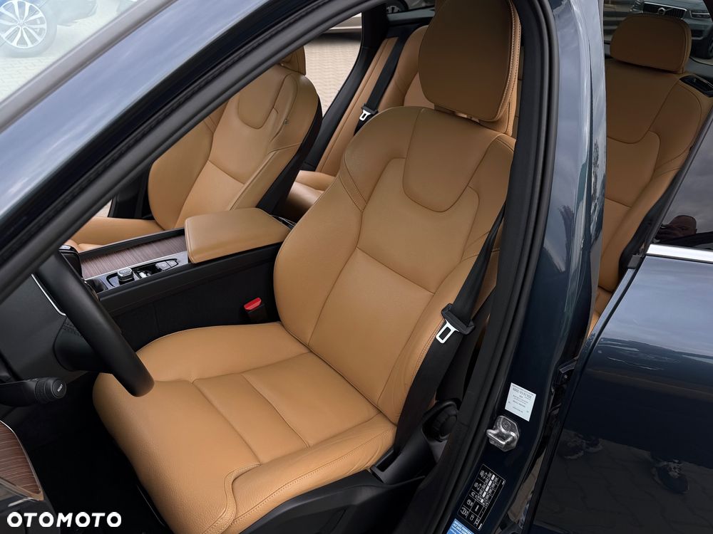 Volvo XC 60 D4 Momentum Pro - 35
