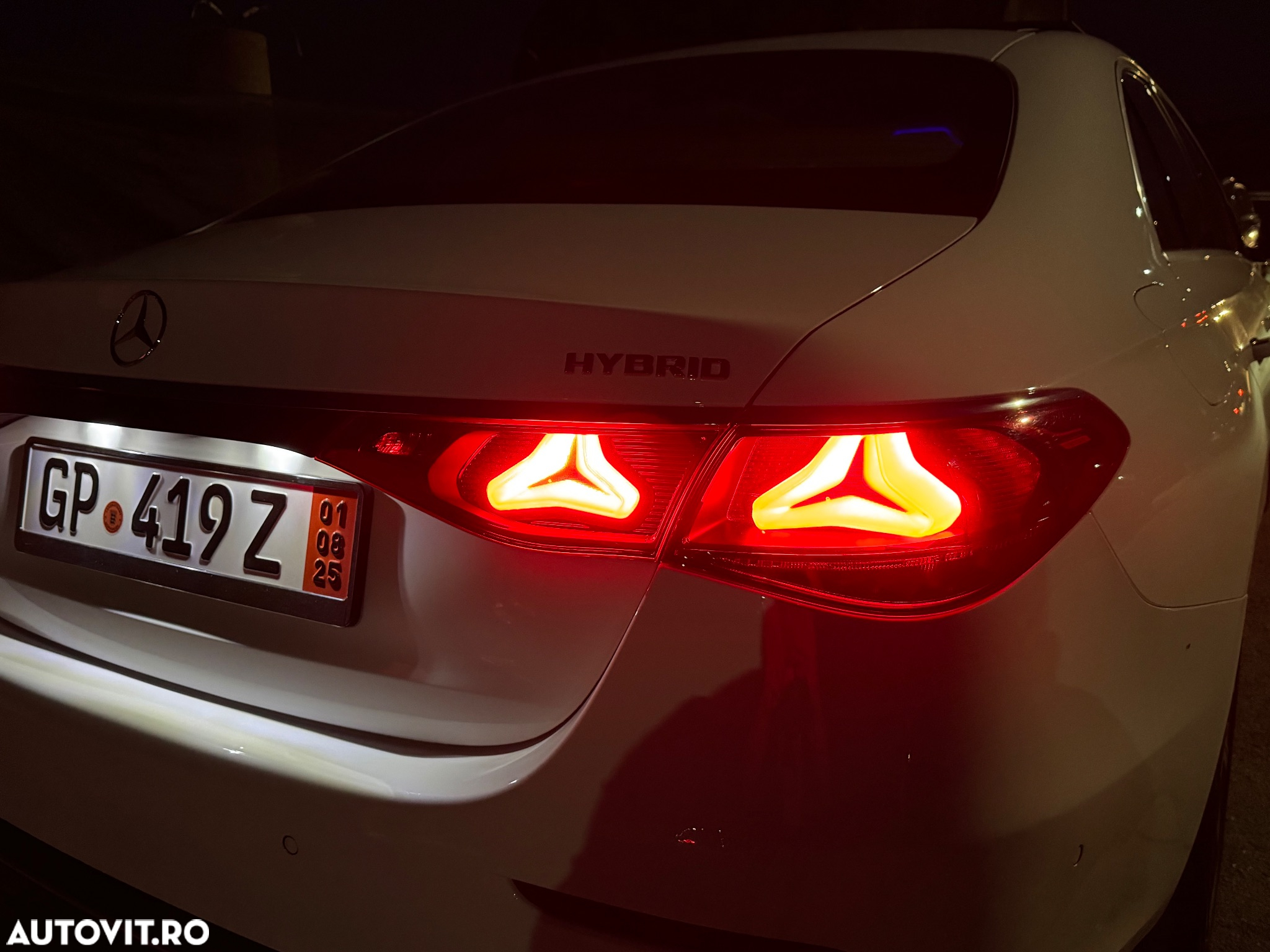 Mercedes-Benz E 220 d T 9G-TRONIC Edition AVANTGARDE - 35