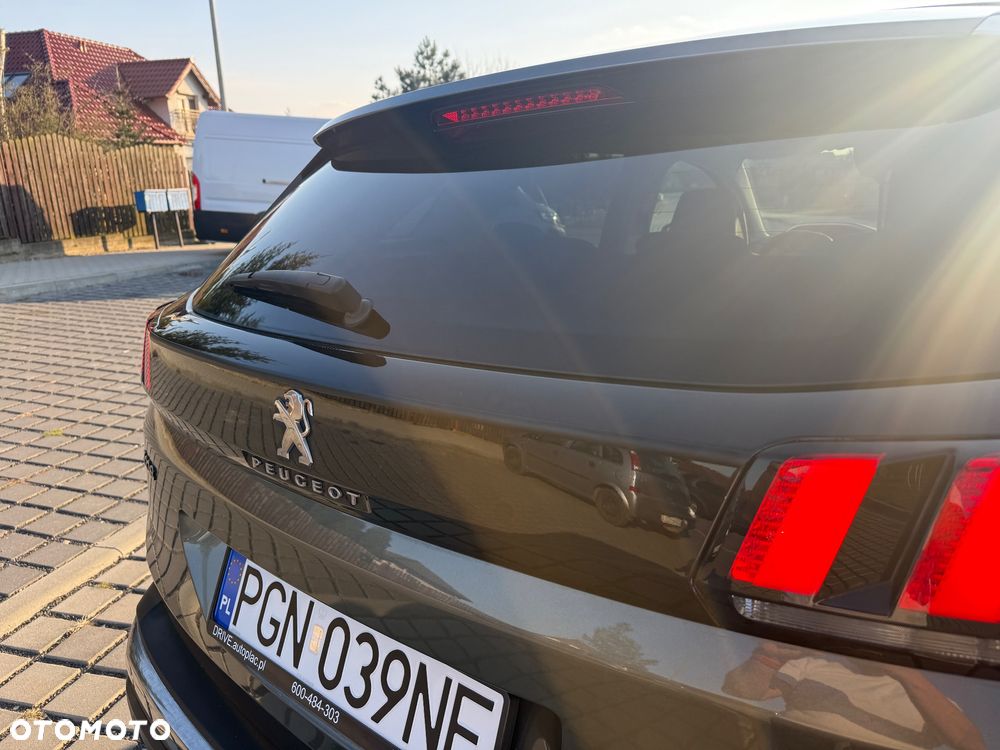 Peugeot 3008 PureTech 130 Stop & Start GPF EAT8 Active Business-Paket - 34