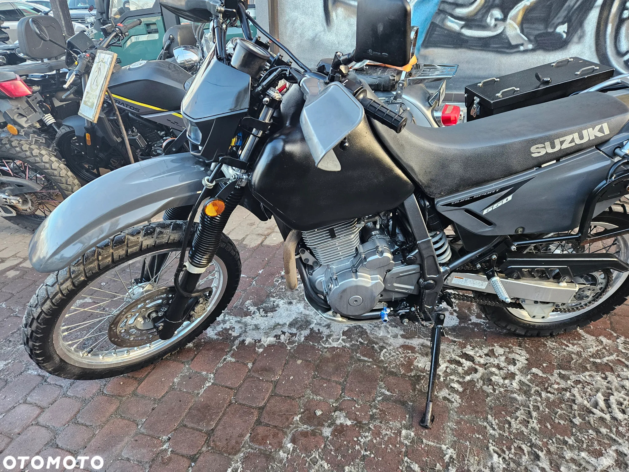 Suzuki DR - 6