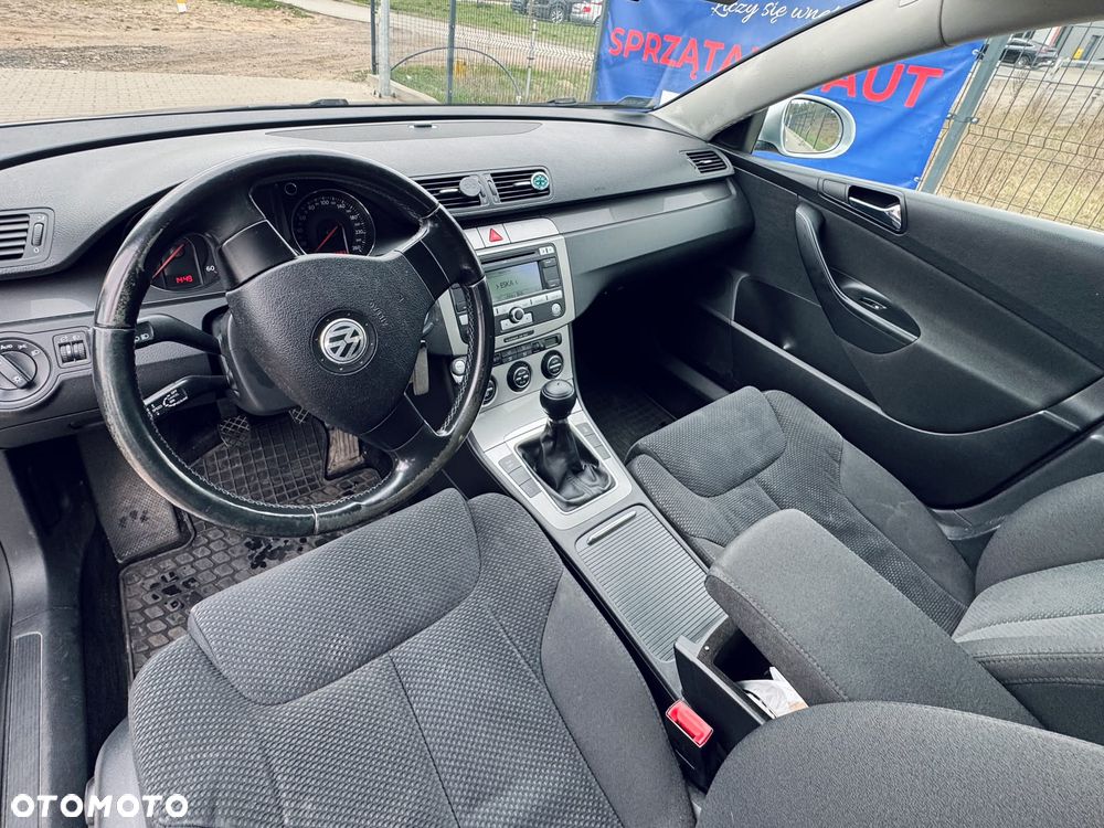 Volkswagen Passat 2.0 TDI Trendline - 8