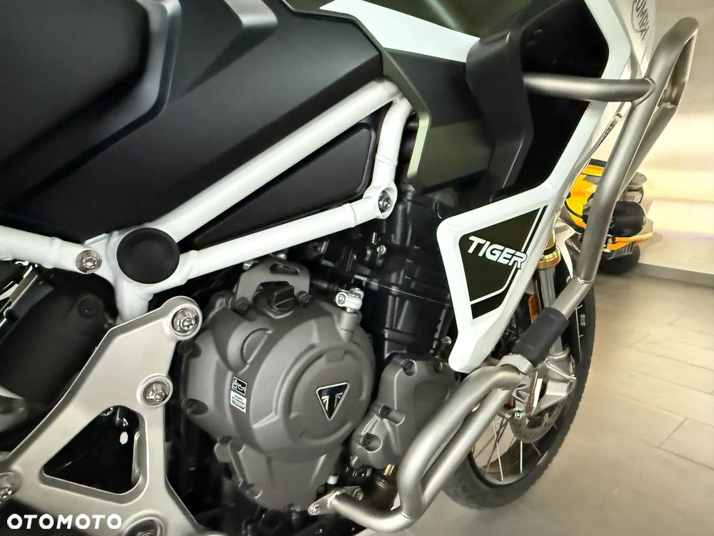 Triumph Tiger - 27