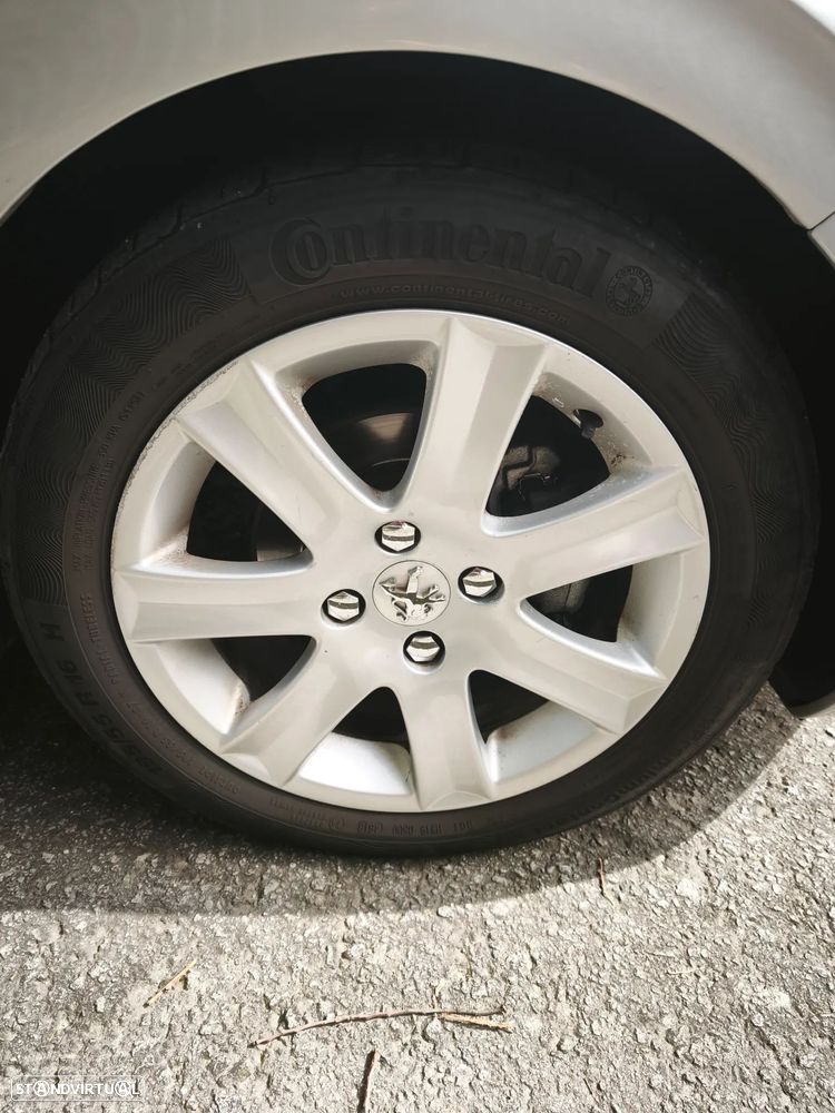 Peugeot 208 1.6 e-HDi Allure - 6