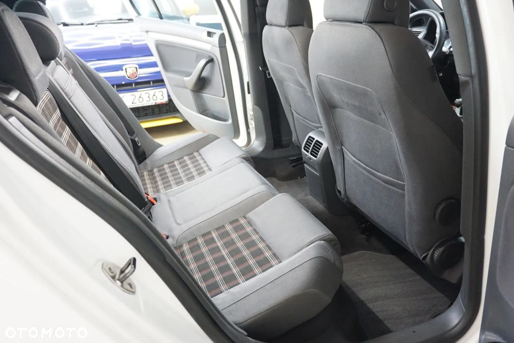 Volkswagen Golf 2.0 GTI - 25