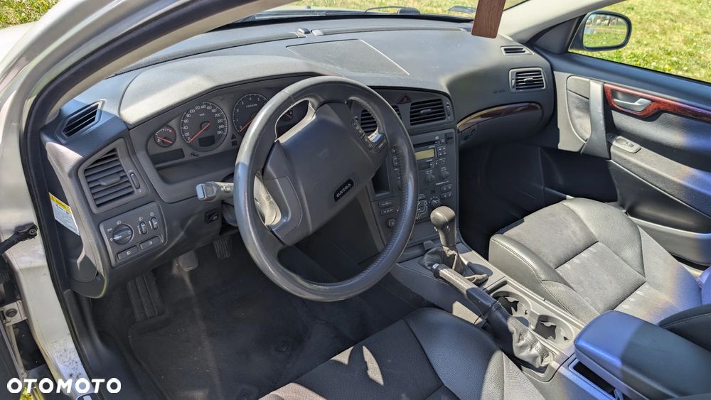 Volvo V70 2.4 Premium - 6