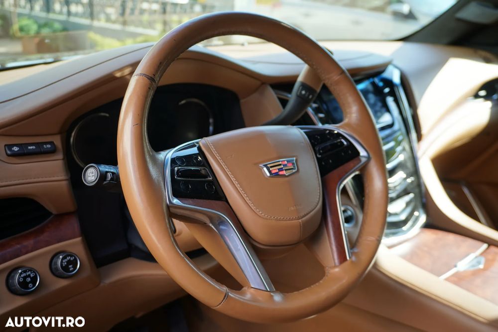 Cadillac Escalade 6.2 V8 Premium - 8