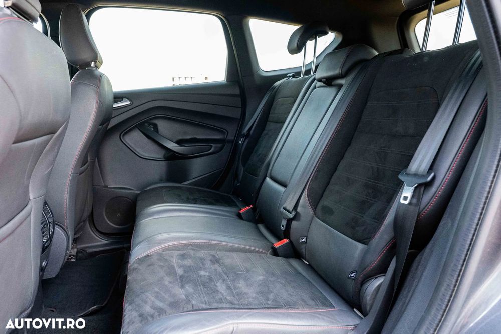 Ford Kuga 2.0 TDCi 4WD ST-Line - 14