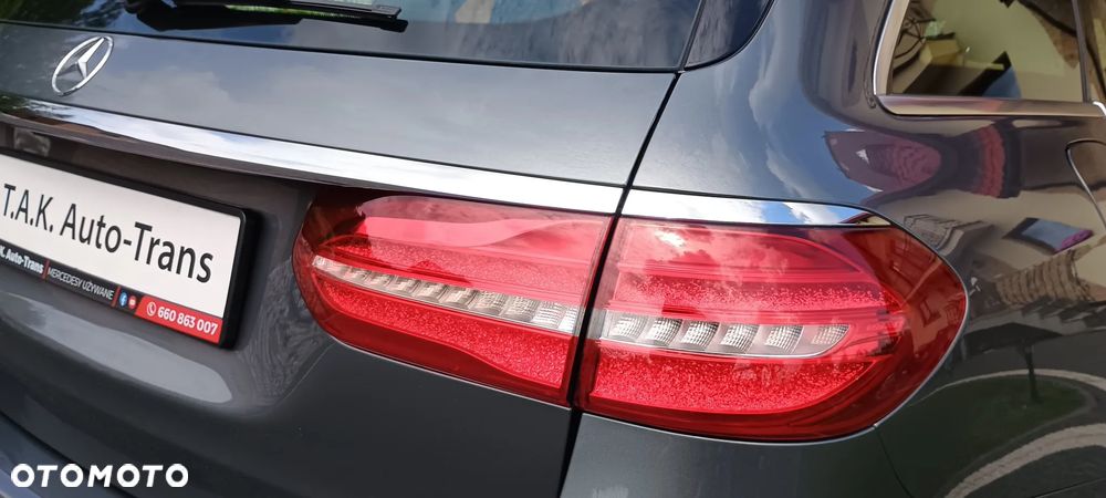 Mercedes-Benz Klasa E 200 CGI BlueEFFICIENCY Automatik Avantgarde - 20