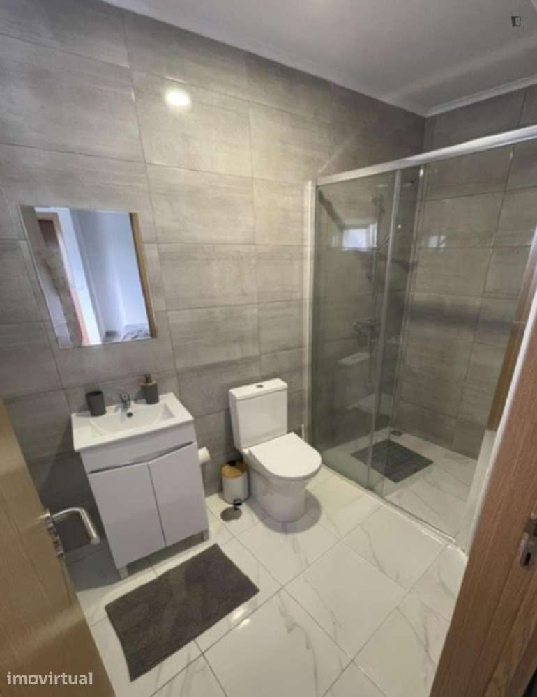 Apartamento com 1 quartos - localizado em Ponta delgada - Grande imagem: 4/5