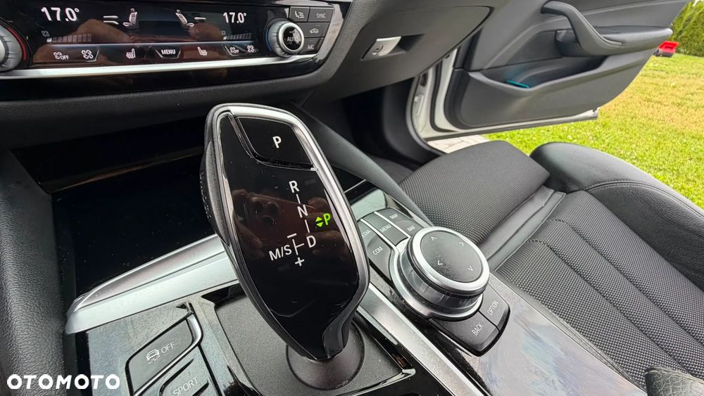 BMW Seria 5 520d xDrive Sport Line - 12