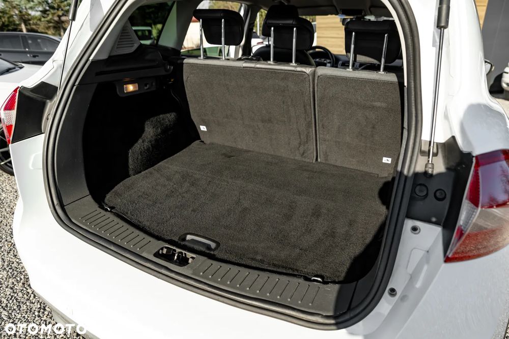 Ford Kuga 2.5 4x4 White Magic - 23