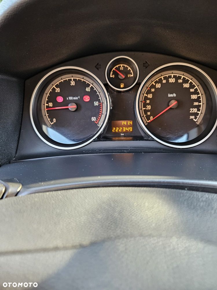 Opel Astra 1.9 CDTI - 19