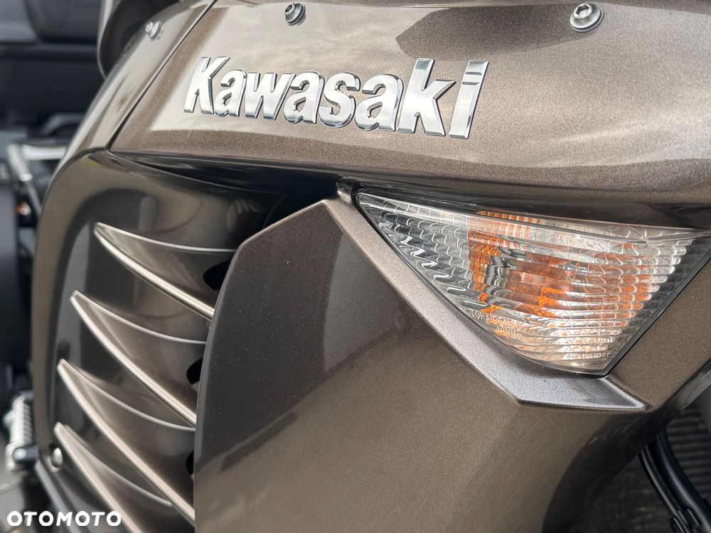 Kawasaki GTR - 11