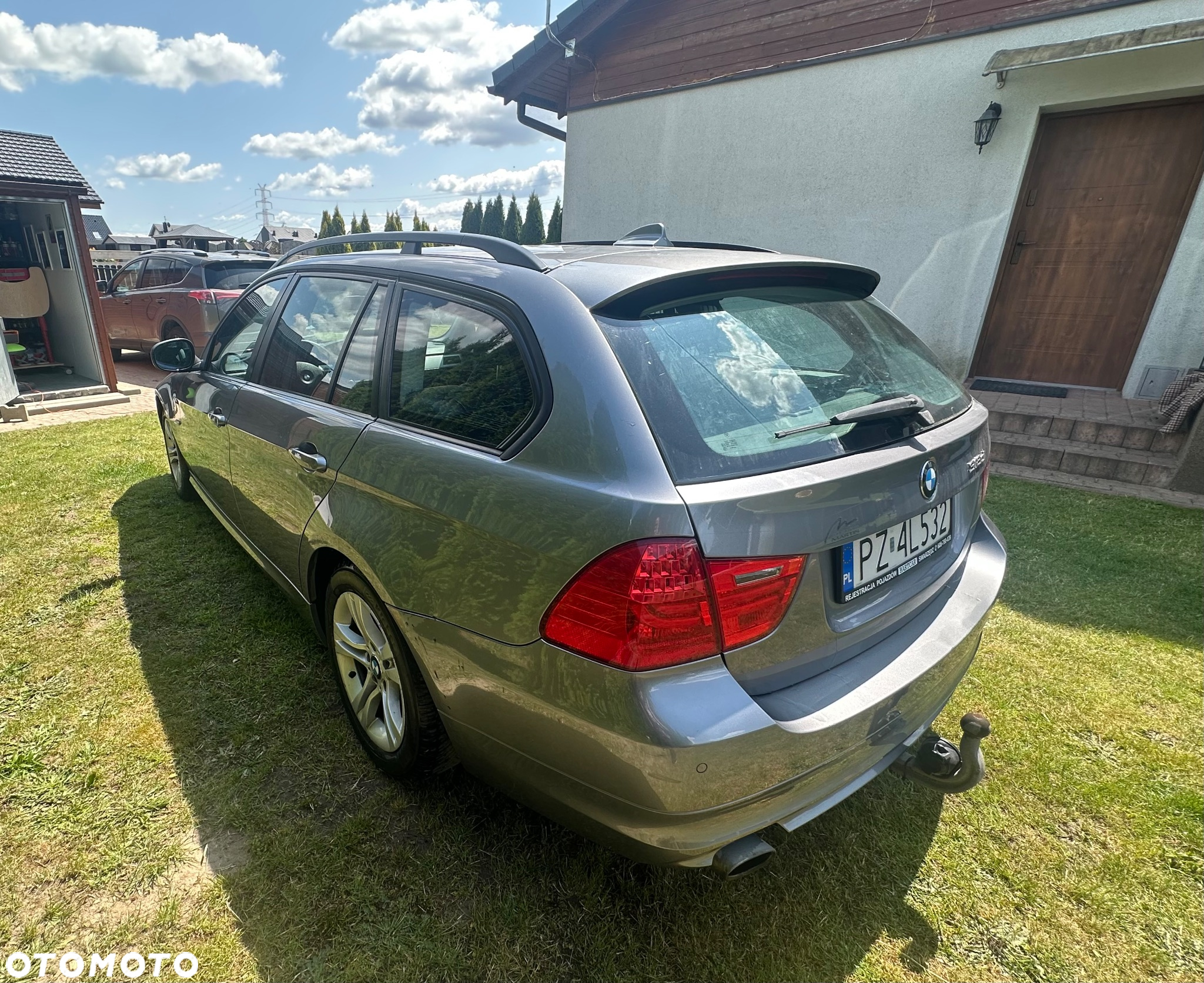 BMW Seria 3 318d DPF Touring Edition Lifestyle - 4
