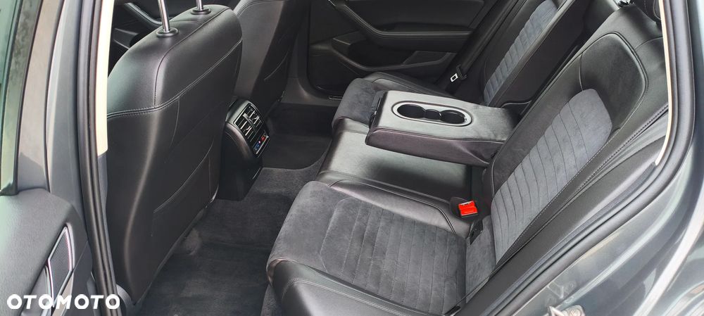 Volkswagen Passat 2.0 TDI SCR DSG Highline - 11