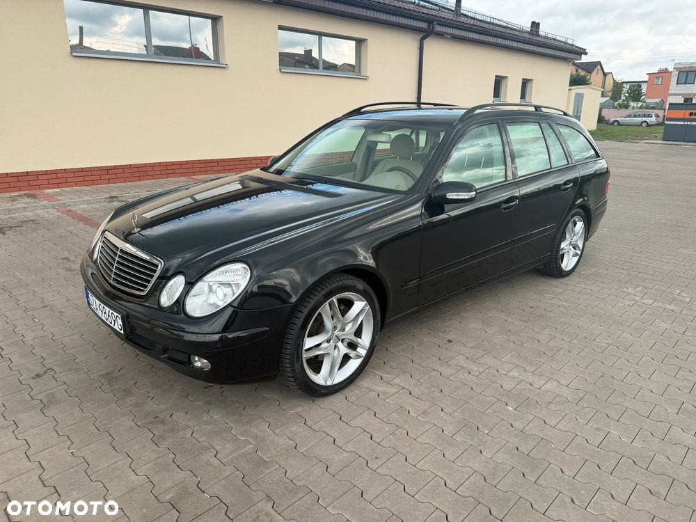 Mercedes-Benz Klasa E 240 4-Matic T Classic - 1