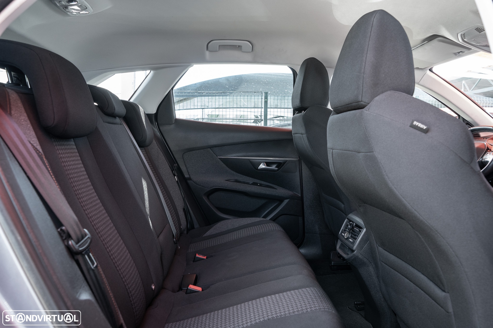 Peugeot 3008 1.5 BlueHDi Active Pack EAT8 - 30