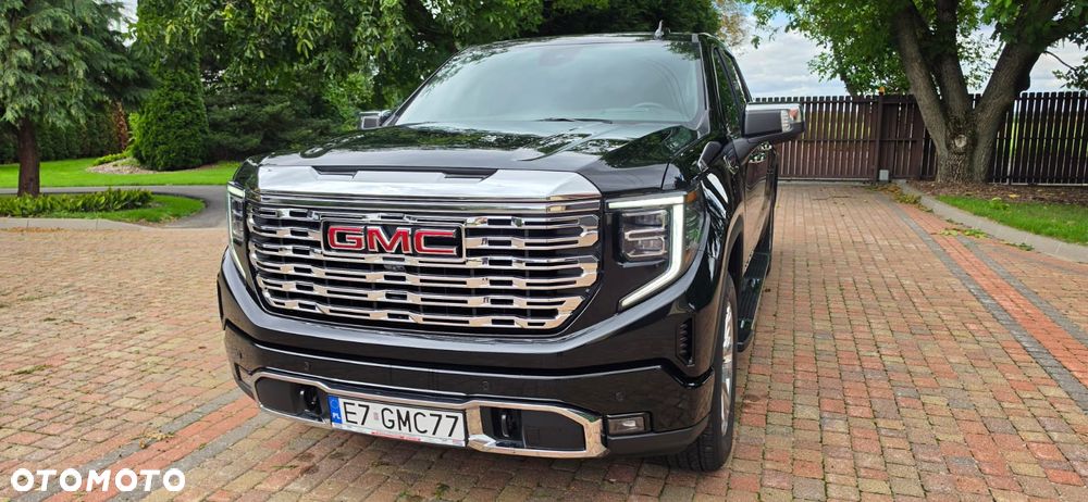 GMC Sierra - 2